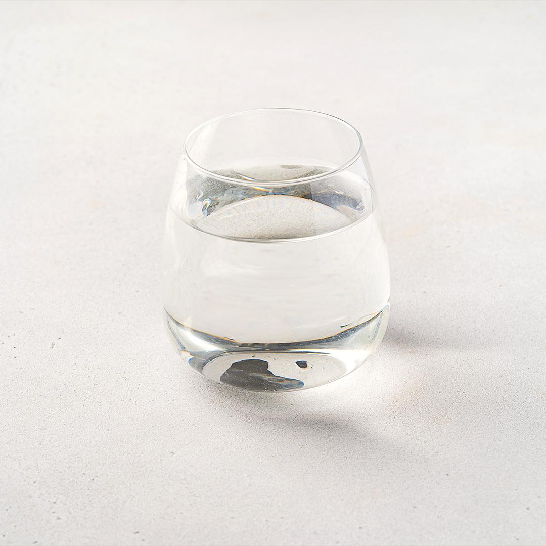 Вода без газа